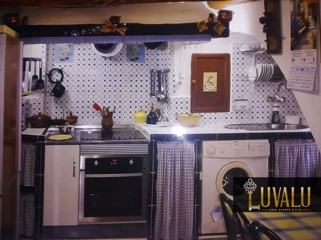 4 bedroom Townhouse for sale in Bordón - € 110,000 (Ref: 8142402)