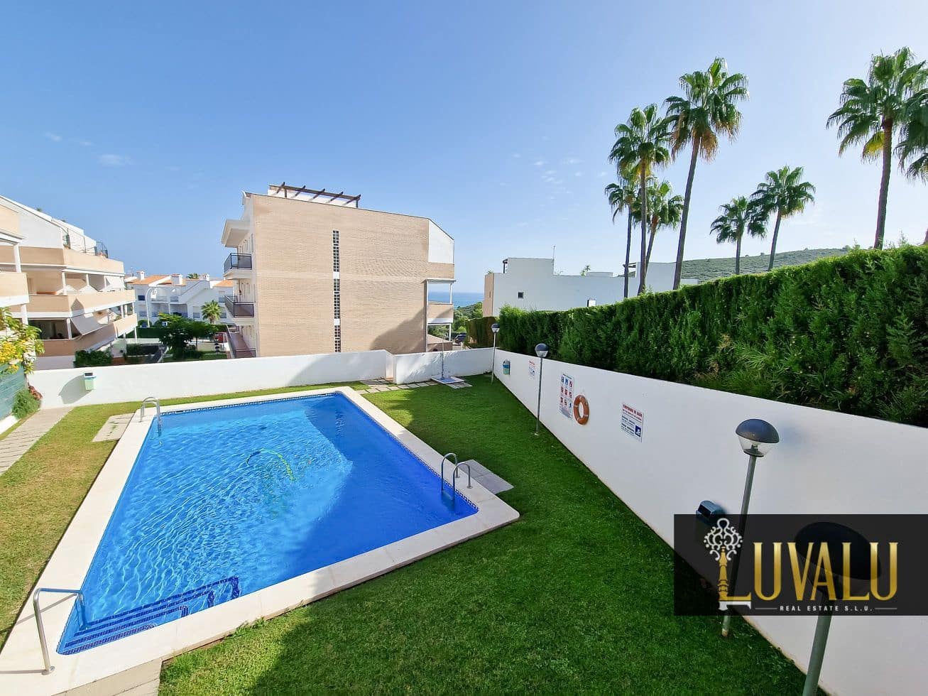 2 bedroom Penthouse for sale in Peniscola with pool garage - € 190,000 (Ref: 9356684)