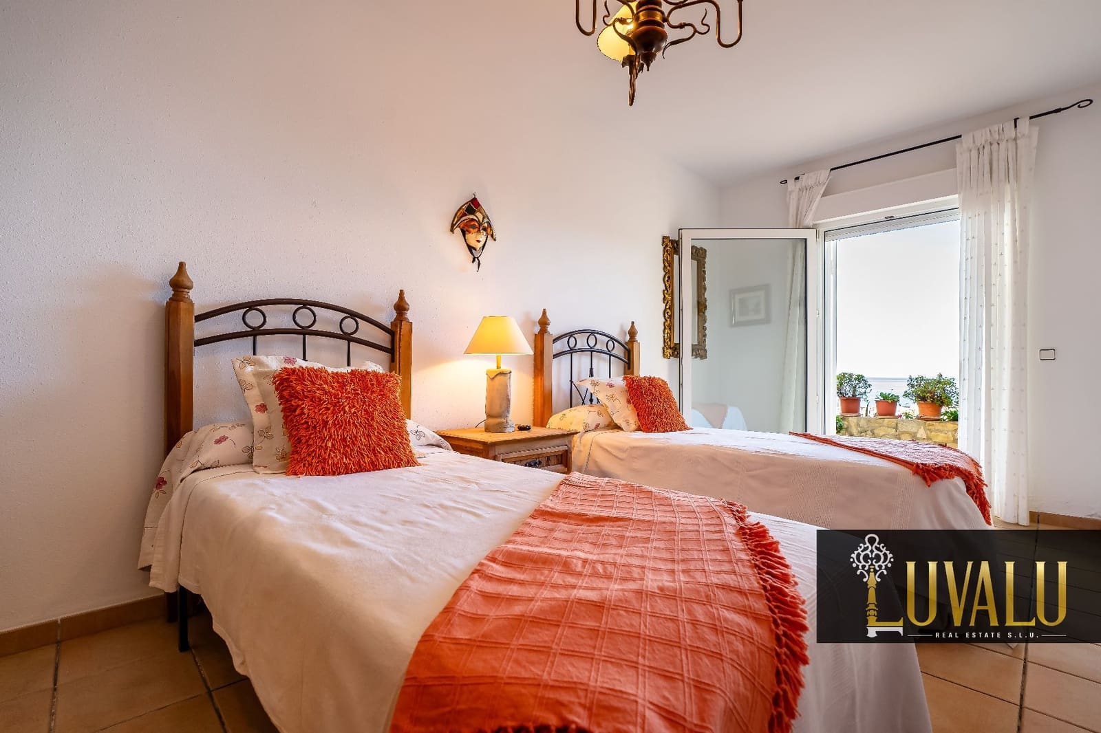 3 bedroom Semi-detached Villa for sale in Peniscola with pool garage - € 550,000 (Ref: 9570704)