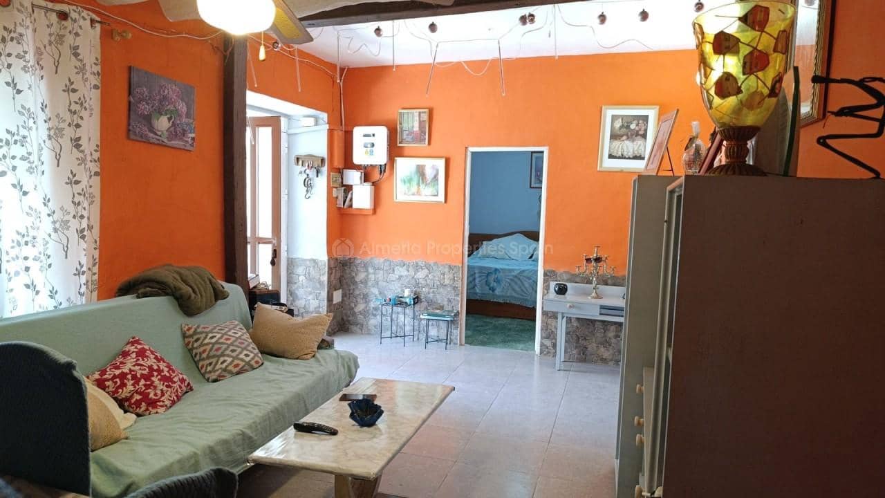Finca/Casa Rural de 5 habitaciones en Oria en venta con garaje - 195.000 € (Ref: 10004911)