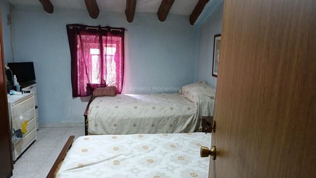 Finca/Casa Rural de 5 habitaciones en Oria en venta con garaje - 195.000 € (Ref: 10004911)