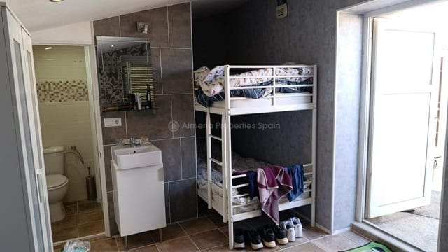 3 quarto Quinta/Casa Rural para venda em Oria com piscina garagem - 185 000 € (Ref: 10033316)