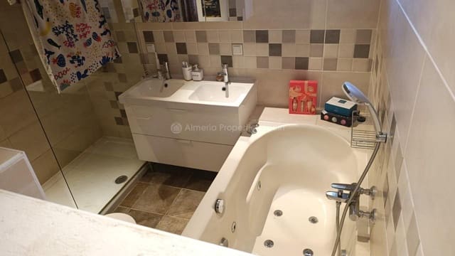 3 quarto Quinta/Casa Rural para venda em Oria com piscina garagem - 185 000 € (Ref: 10033316)
