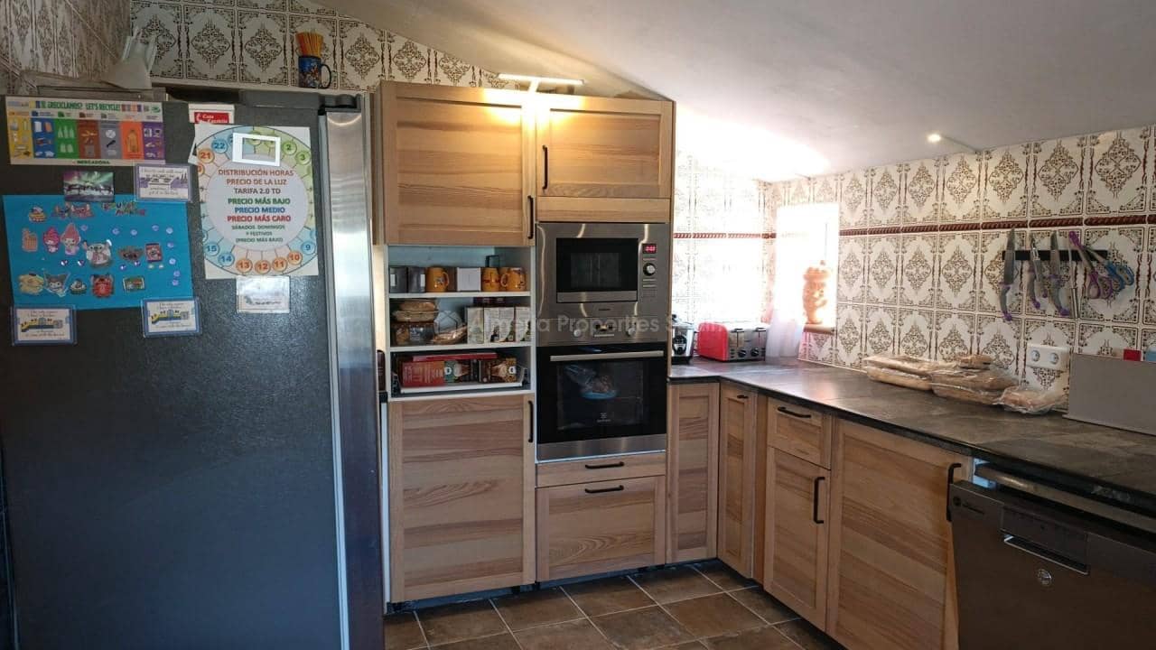 3 quarto Quinta/Casa Rural para venda em Oria com piscina garagem - 185 000 € (Ref: 10033316)