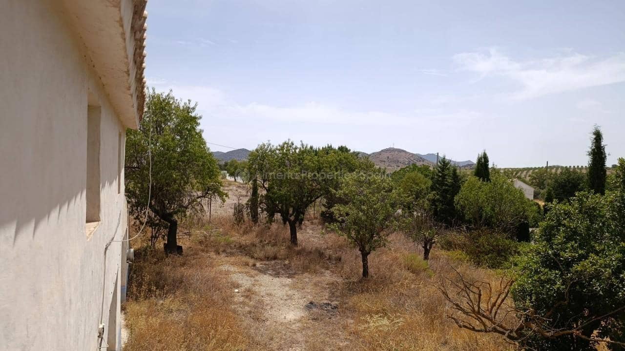 5 soverom Finca/Herregård til salgs i Chirivel med garasje - € 128 000 (Ref: 10176141)