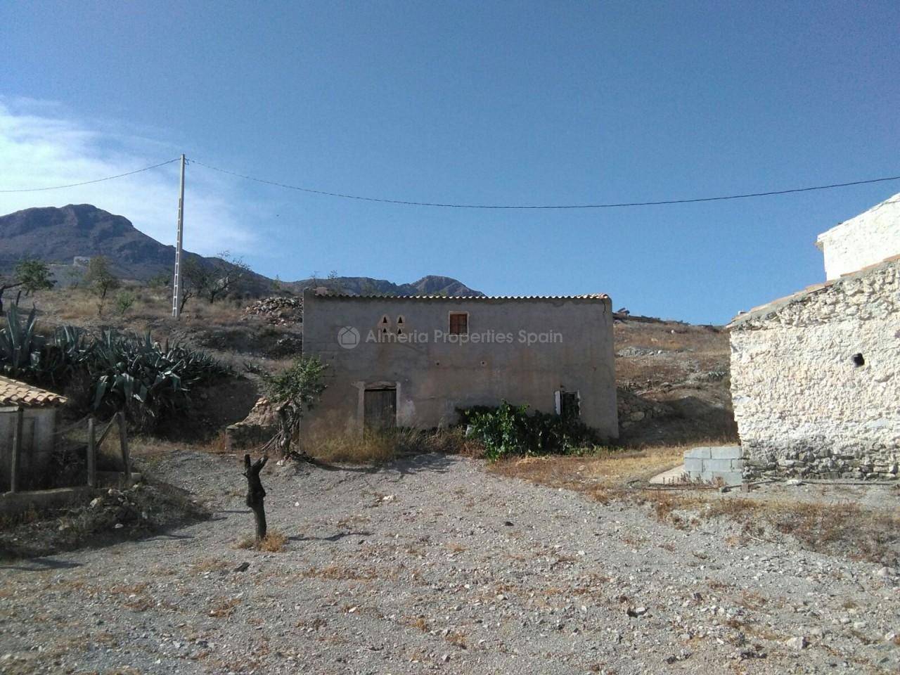 5 soverom Finca/Herregård til salgs i Albox - € 100 000 (Ref: 3171354)