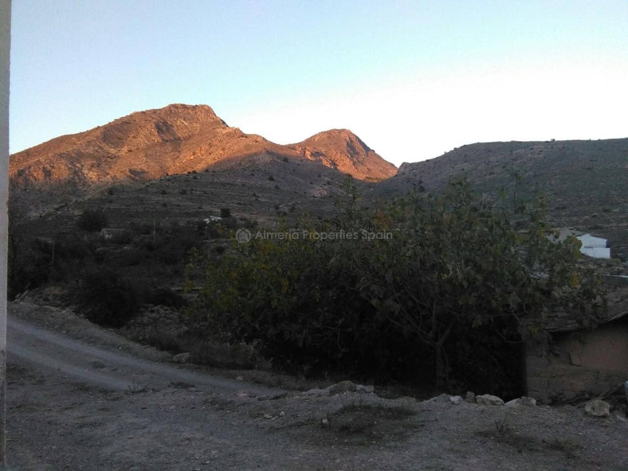 8 bedroom Finca/Country House for sale in Albox - € 64,500 (Ref: 3244107)