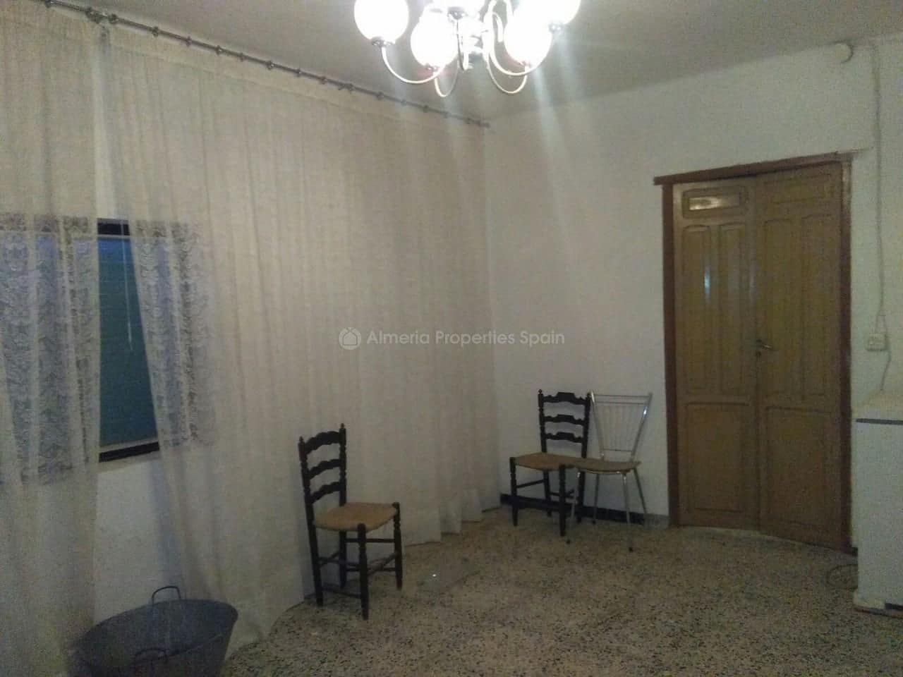 8 bedroom Finca/Country House for sale in Albox - € 64,500 (Ref: 3244107)