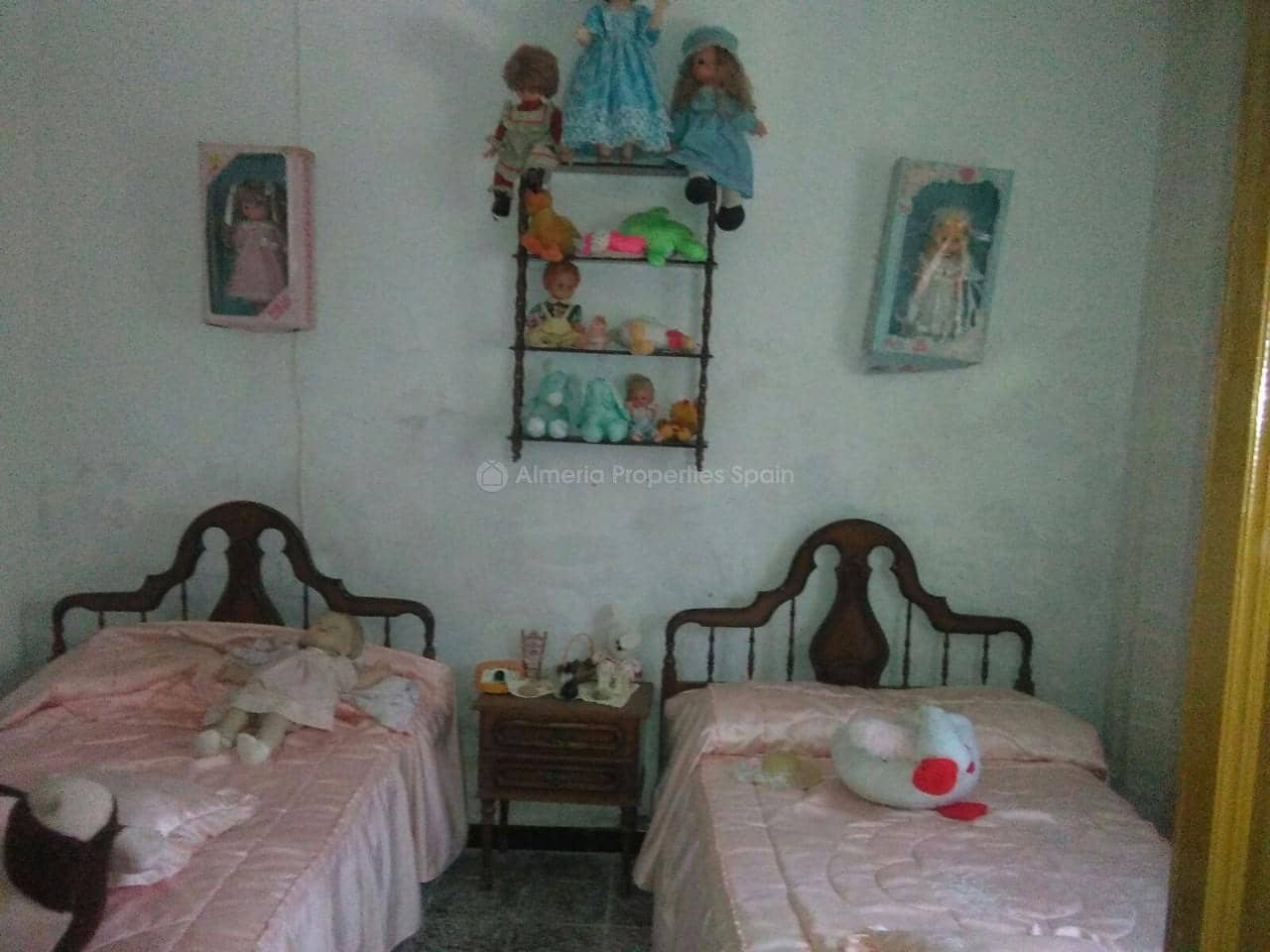 15 soveværelse Finca/Landehus til salg i Oria - € 130.000 (Ref: 3497653)