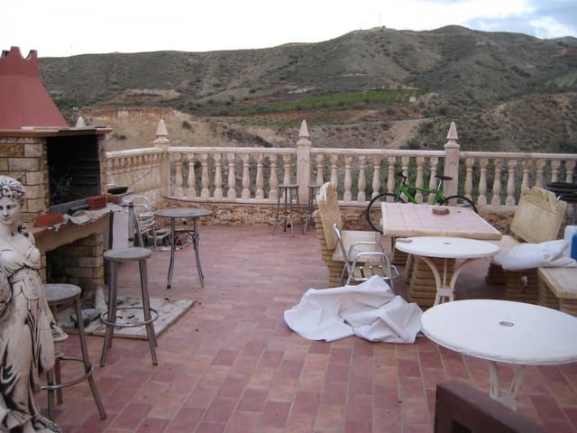 4 soveværelse Villa til salg i Cantoria med swimmingpool - € 269.000 (Ref: 4334330)