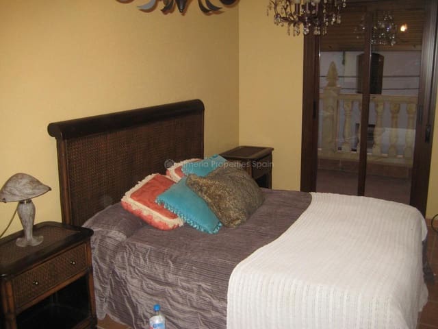 4 soveværelse Villa til salg i Cantoria med swimmingpool - € 269.000 (Ref: 4334330)