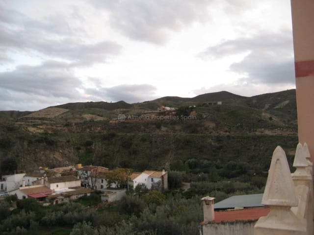 4 soveværelse Villa til salg i Cantoria med swimmingpool - € 269.000 (Ref: 4334330)