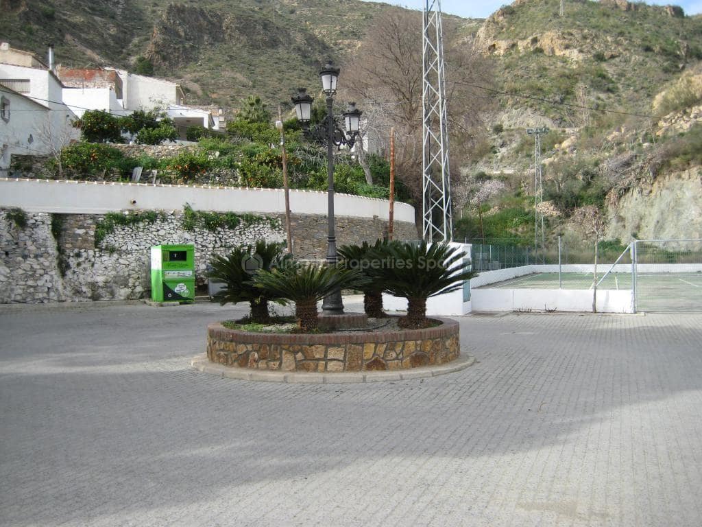 6 bedroom Townhouse for sale in Cobdar - € 95,500 (Ref: 4424711)