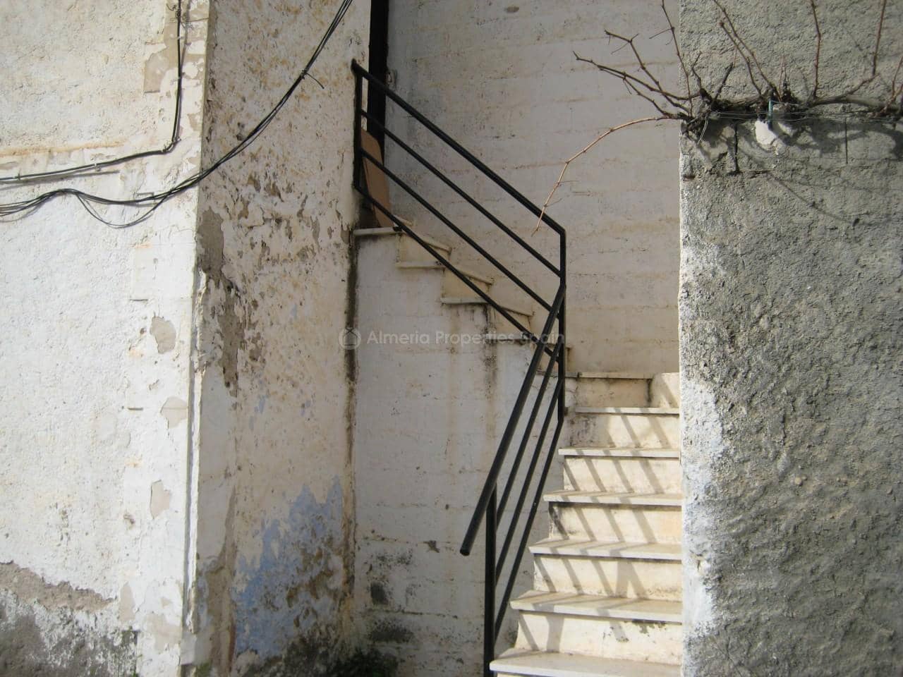 6 bedroom Townhouse for sale in Cobdar - € 95,500 (Ref: 4424711)