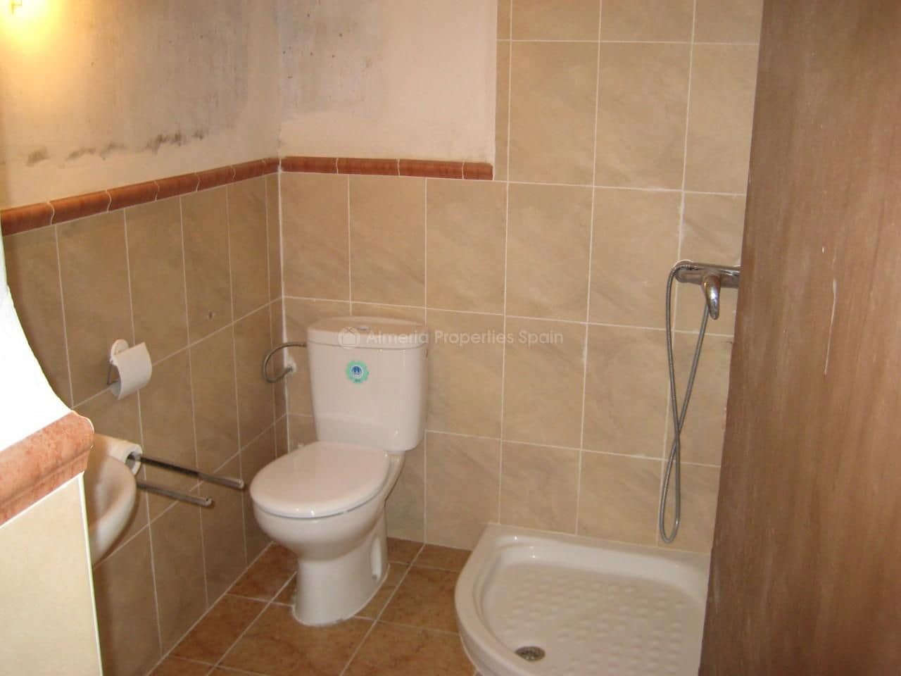 6 bedroom Townhouse for sale in Cobdar - € 95,500 (Ref: 4424711)