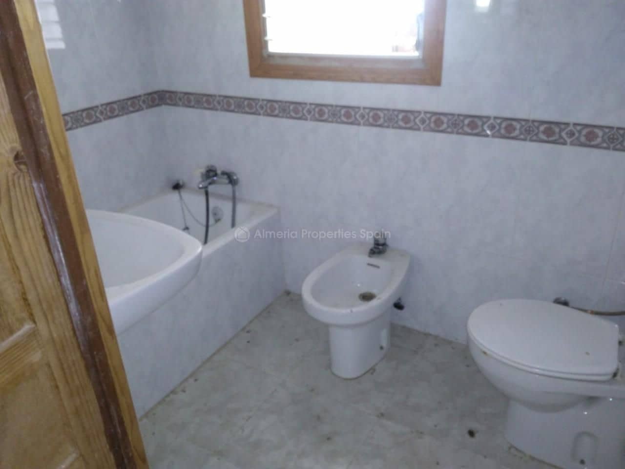 9 makuuhuone Omakotitalo myytävänä paikassa Albanchez - 85 000 € (Ref: 4441046)