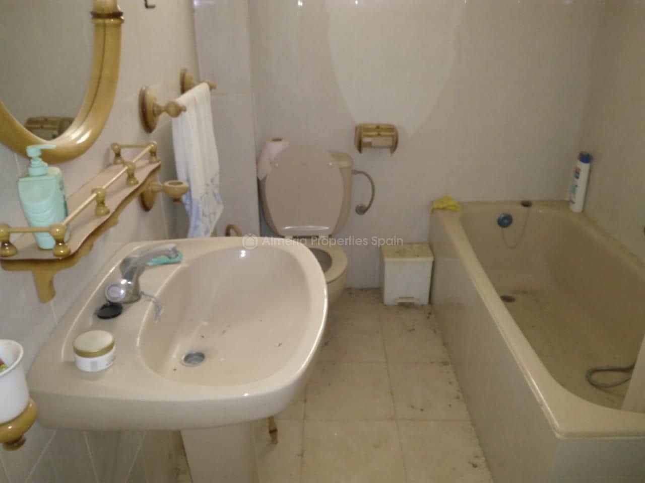 9 makuuhuone Omakotitalo myytävänä paikassa Albanchez - 85 000 € (Ref: 4441046)