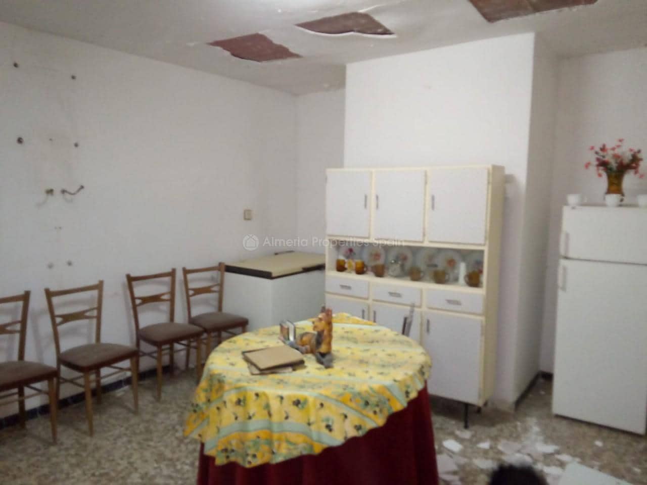 6 bedroom Finca/Country House for sale in Albox - € 65,000 (Ref: 4544616)