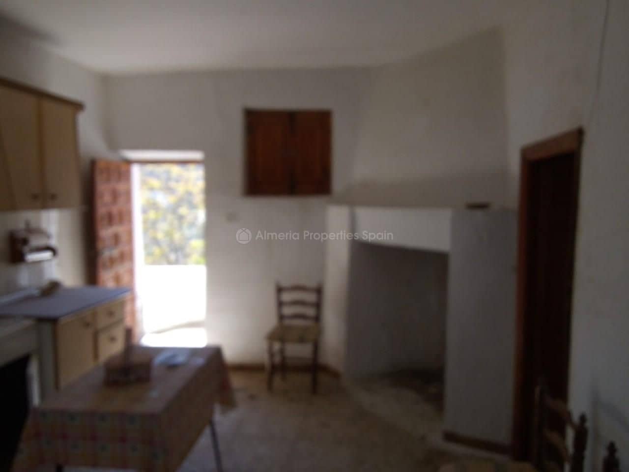 6 bedroom Finca/Country House for sale in Albox - € 65,000 (Ref: 4544616)