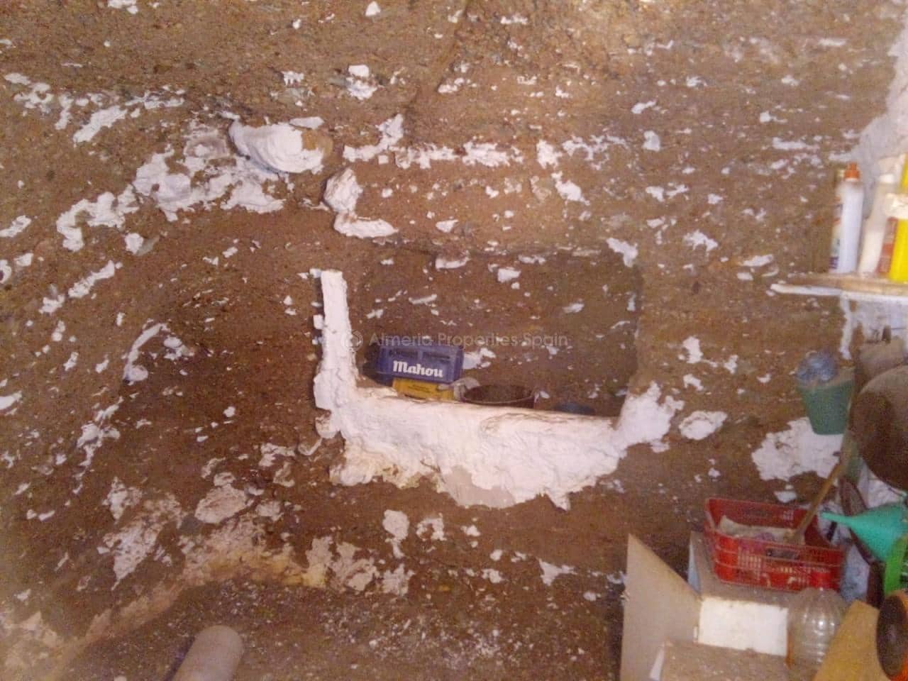 6 bedroom Finca/Country House for sale in Albox - € 65,000 (Ref: 4544616)