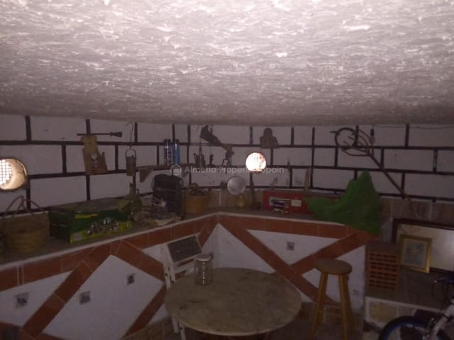 4 slaapkamer Huis te koop in Cóbdar - € 65.000 (Ref: 4645316)