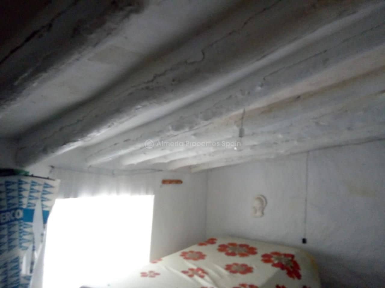 Byhus til salg i Somontin - € 21.000 (Ref: 4723078)