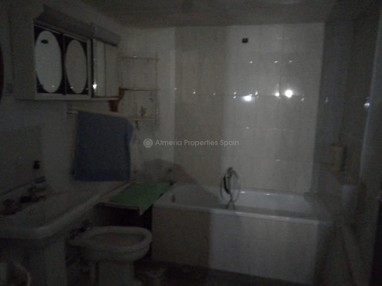 Byhus til salg i Somontin - € 21.000 (Ref: 4723078)