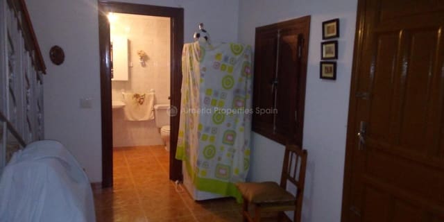 4 makuuhuone Omakotitalo myytävänä paikassa Las Vertientes, Cúllar - 70 000 € (Ref: 5126262)