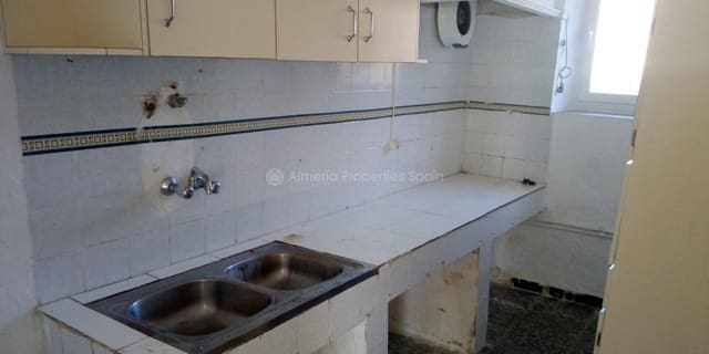 6 soveværelse Byhus til salg i Venta Quemada, Cúllar - € 45.000 (Ref: 5126263)