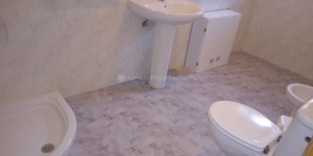 6 soveværelse Byhus til salg i Venta Quemada, Cúllar - € 45.000 (Ref: 5126263)