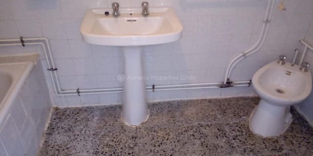 6 soveværelse Byhus til salg i Venta Quemada, Cúllar - € 45.000 (Ref: 5126263)