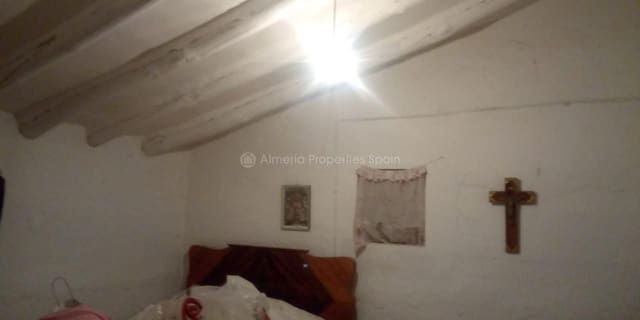 7 makuuhuone Maalaistalo myytävänä paikassa Oria - 85 000 € (Ref: 5453455)