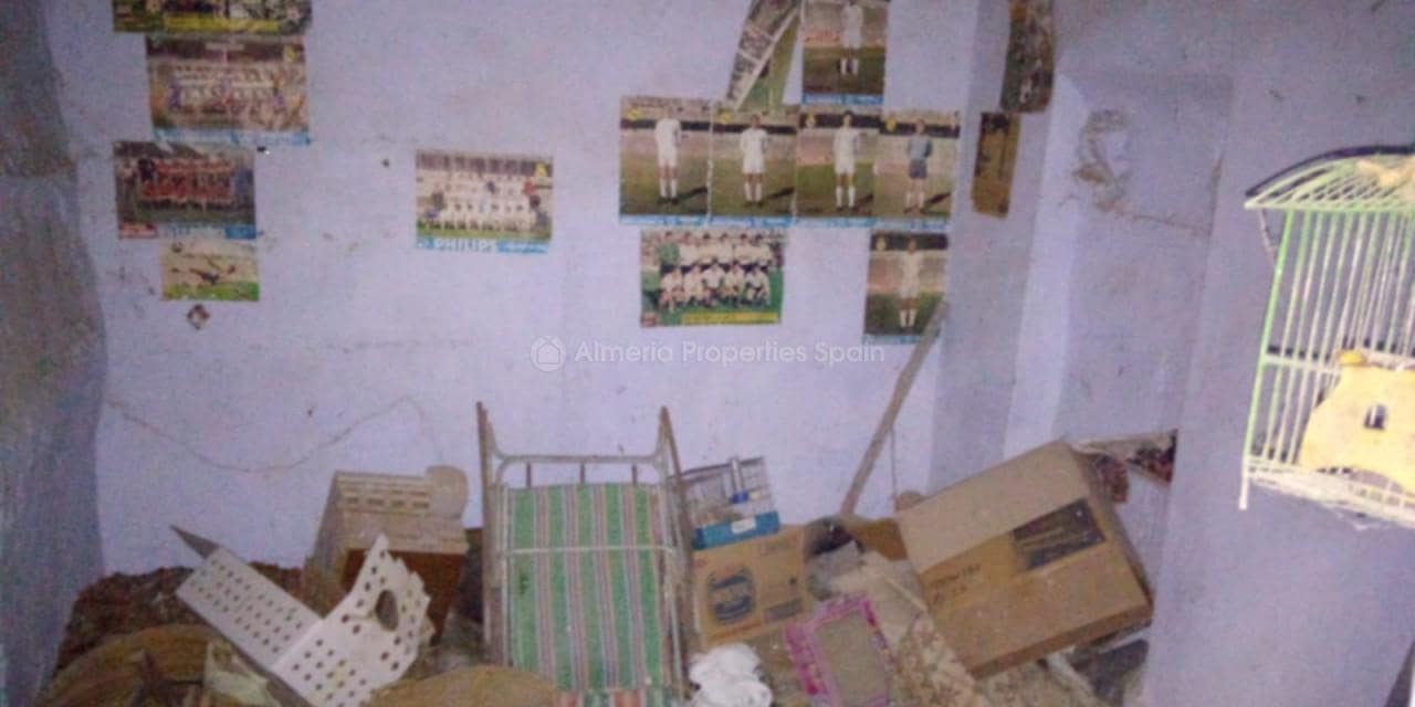 12 soverom Finca/Herregård til salgs i Cantoria - € 65 000 (Ref: 5522302)