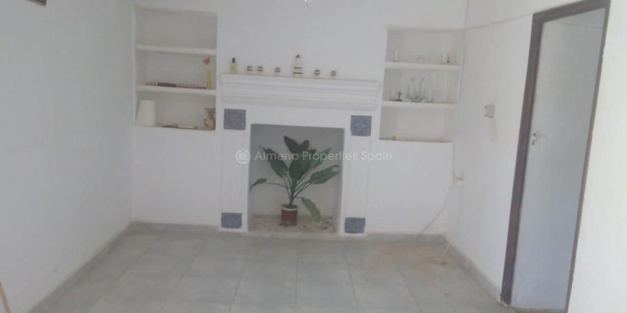 4 slaapkamer Finca/Landhuis te koop in Velez-Rubio - € 50.000 (Ref: 5522303)