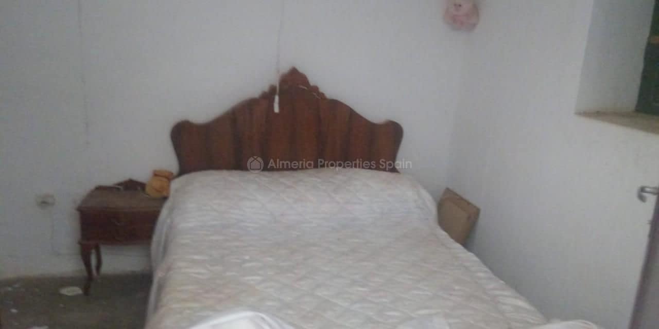 4 slaapkamer Finca/Landhuis te koop in Velez-Rubio - € 50.000 (Ref: 5522303)