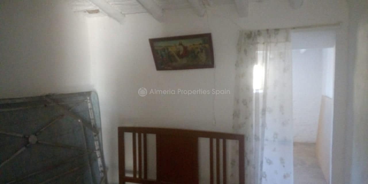 4 slaapkamer Finca/Landhuis te koop in Velez-Rubio - € 50.000 (Ref: 5522303)