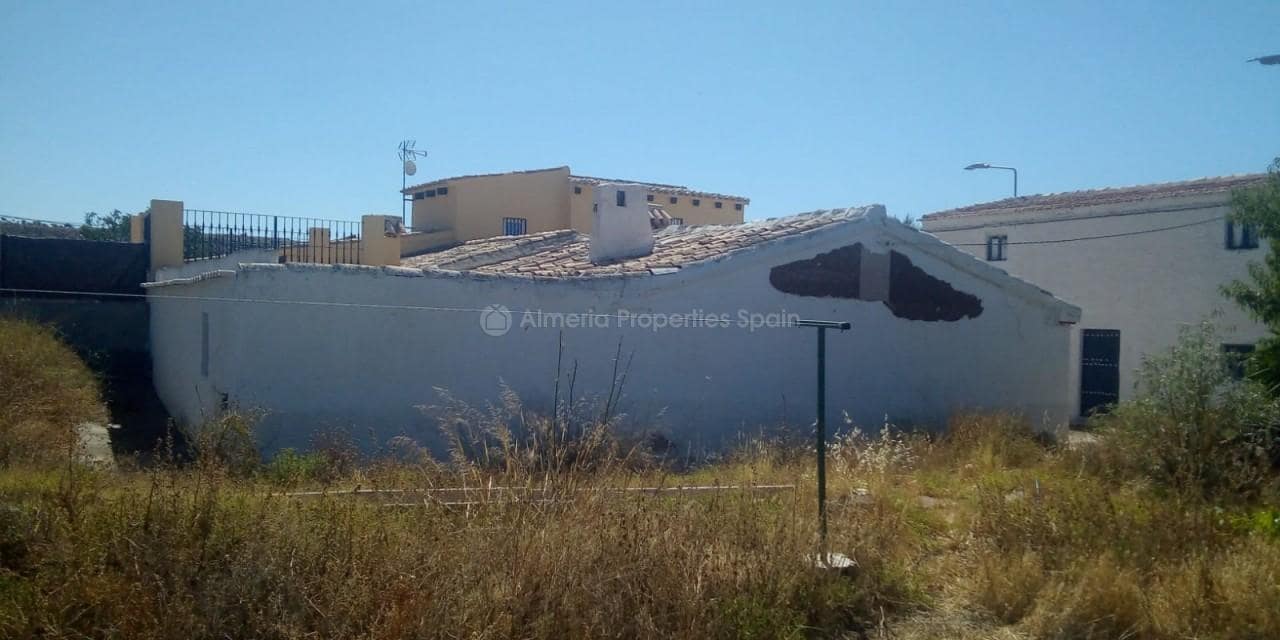 4 slaapkamer Finca/Landhuis te koop in Velez-Rubio - € 50.000 (Ref: 5522303)