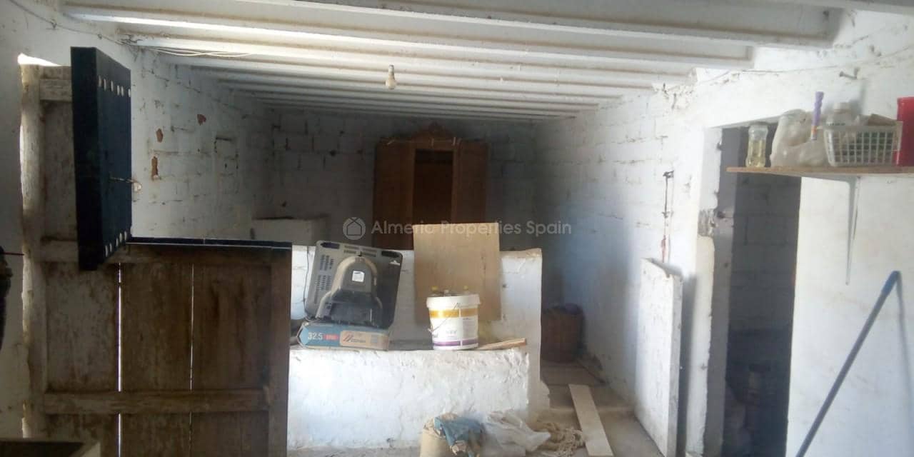 4 slaapkamer Finca/Landhuis te koop in Velez-Rubio - € 50.000 (Ref: 5522303)