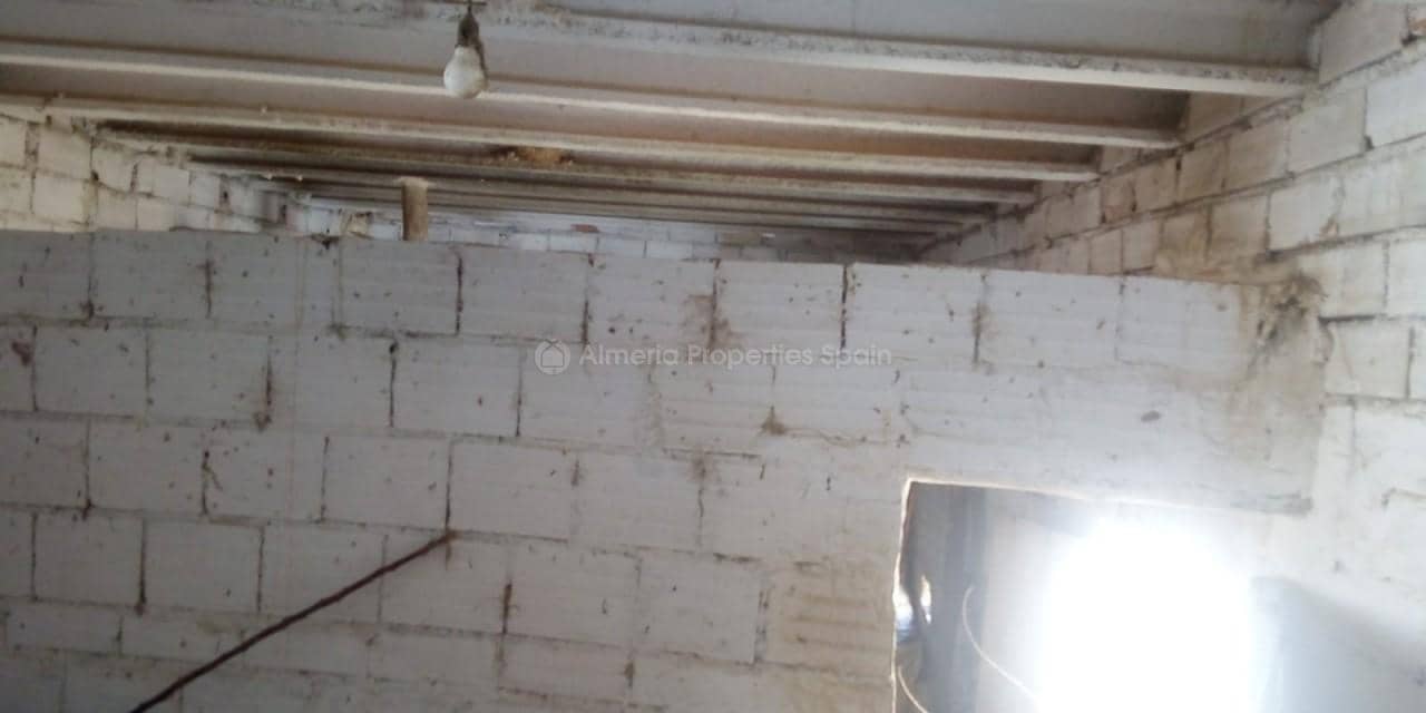 4 slaapkamer Finca/Landhuis te koop in Velez-Rubio - € 50.000 (Ref: 5522303)