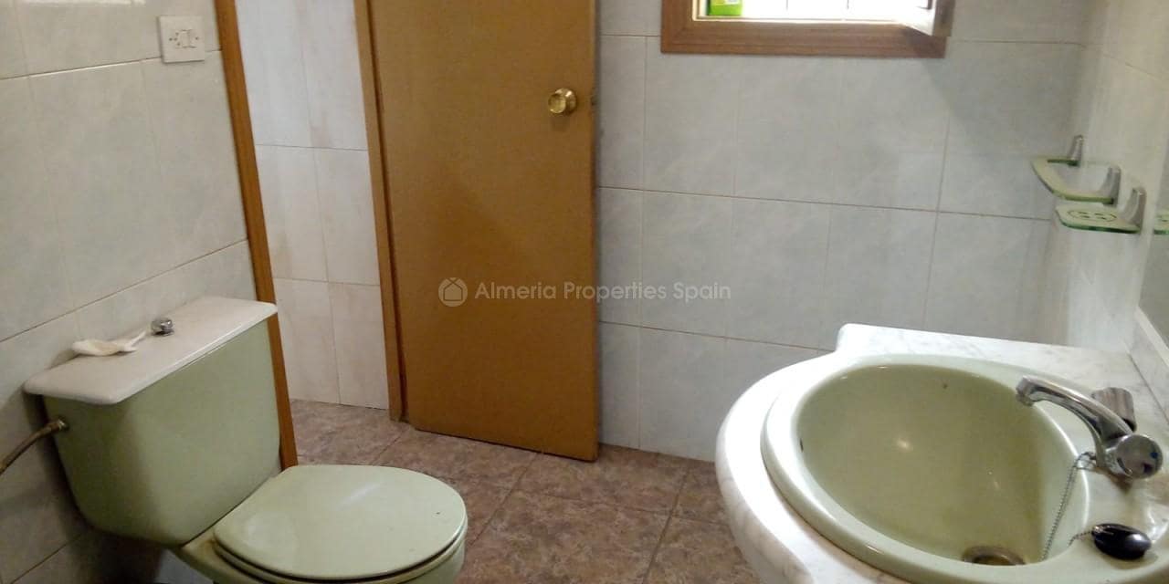 6 slaapkamer Finca/Landhuis te koop in Albox - € 45.000 (Ref: 5532227)