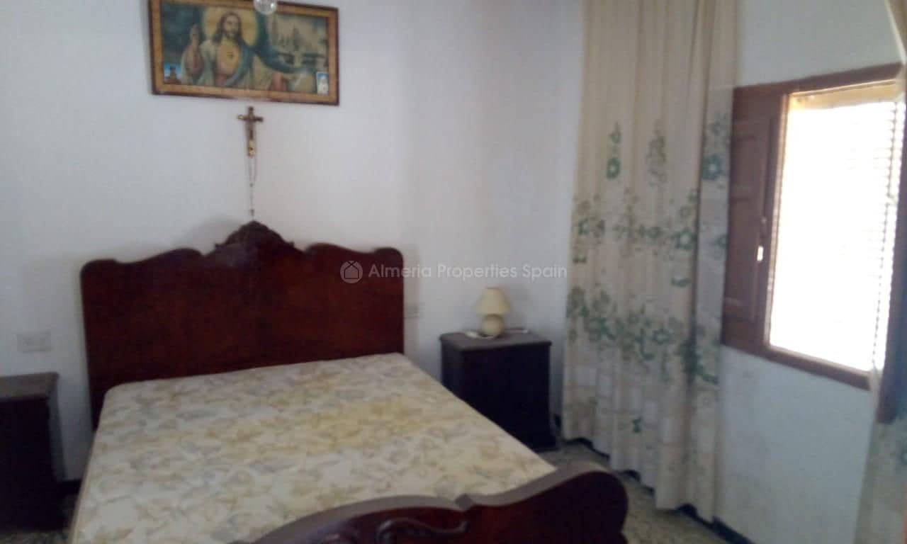 6 slaapkamer Finca/Landhuis te koop in Albox - € 45.000 (Ref: 5532227)