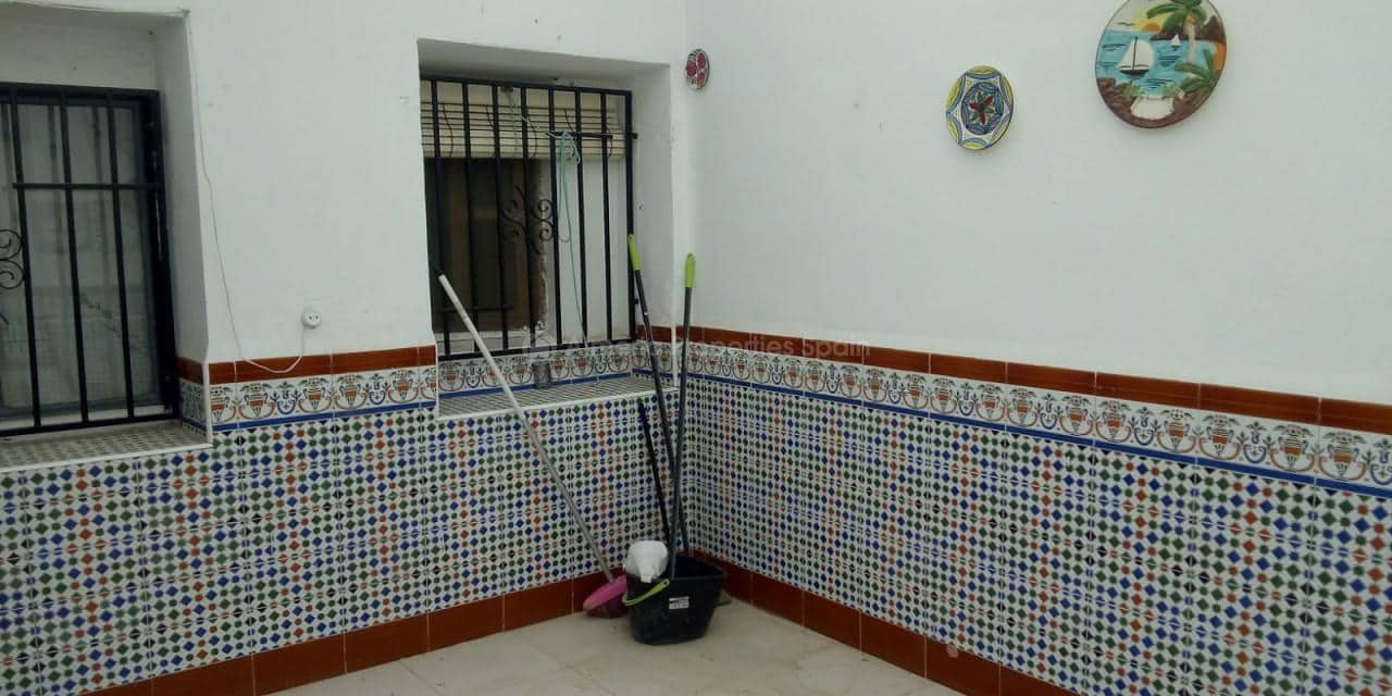 6 slaapkamer Finca/Landhuis te koop in Albox - € 45.000 (Ref: 5532227)