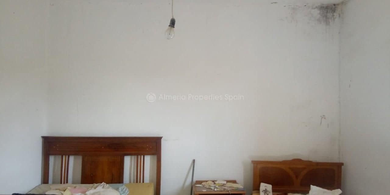 Finca/Country House for sale in Albox - € 50,000 (Ref: 5614052)