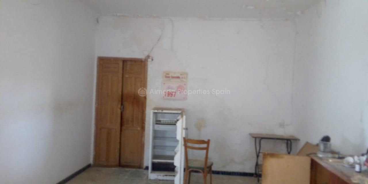 Finca/Country House for sale in Albox - € 50,000 (Ref: 5614052)