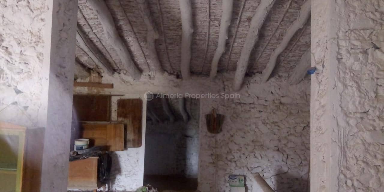 4 soveværelse Finca/Landehus til salg i Cantoria - € 77.000 (Ref: 5640918)