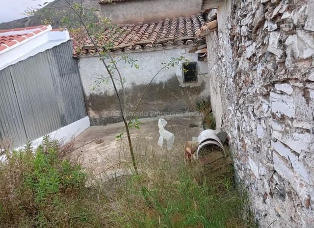 3 slaapkamer Finca/Landhuis te koop in Lubrín - € 65.000 (Ref: 5855292)