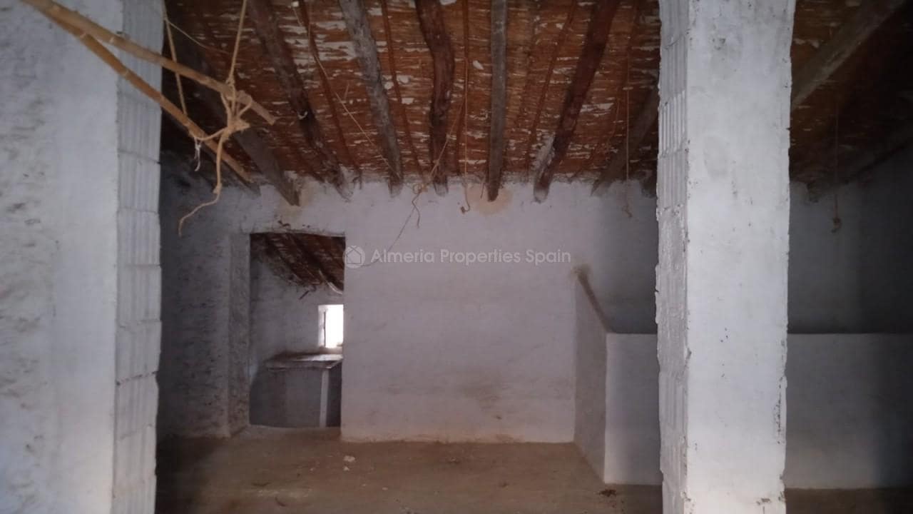 Byhus til salg i Albox - € 40.000 (Ref: 6389575)