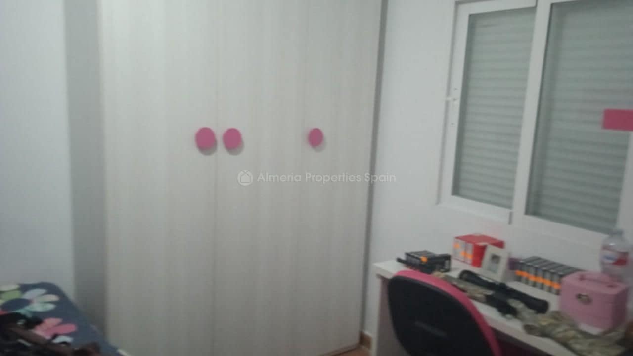 2 makuuhuone Omakotitalo myytävänä paikassa Oria - 65 000 € (Ref: 6495578)