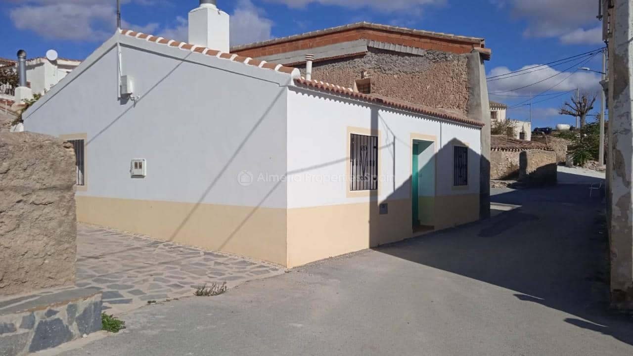 2 makuuhuone Omakotitalo myytävänä paikassa Oria - 65 000 € (Ref: 6495578)