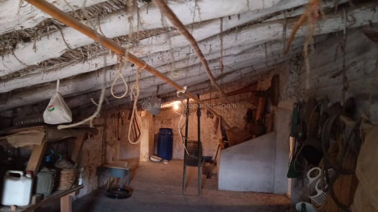 7 slaapkamer Finca/Landhuis te koop in Los Cerricos - € 35.000 (Ref: 6495579)